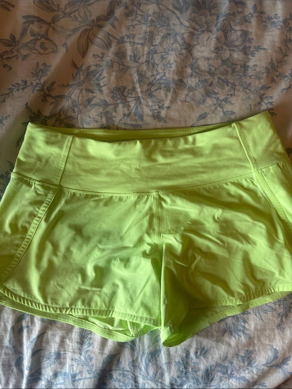 Women’s Lululemon 2.5” Neon Green speed up shorts